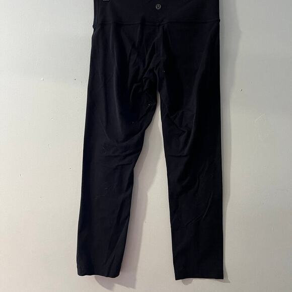 Lululemon black crop leggings size 4 - Picture 2 of 4